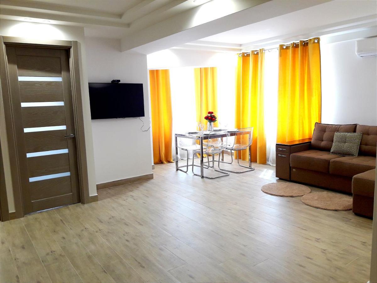 Light Apartment Center City Chisinau Exterior foto